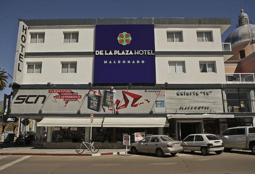 فندق De La Plaza