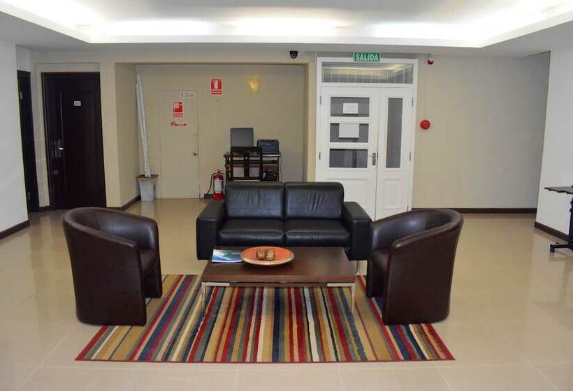 فندق De La Plaza