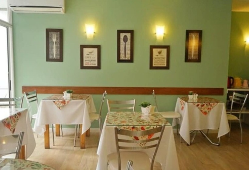 فندق De La Plaza