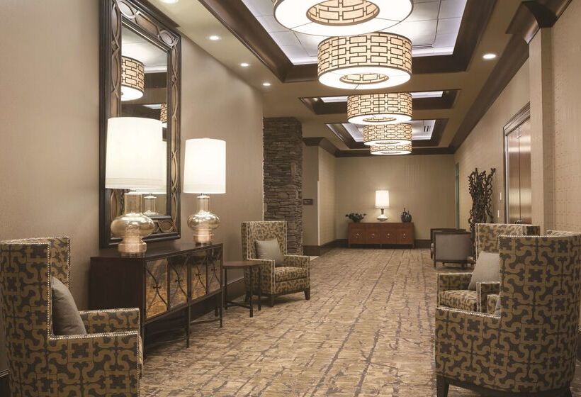 호텔 Embassy Suites Saratoga Springs