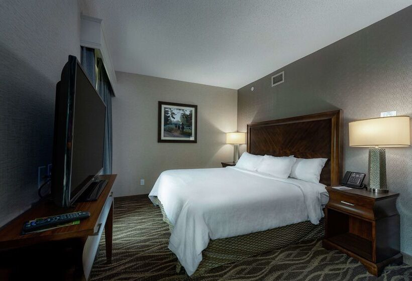 호텔 Embassy Suites Saratoga Springs