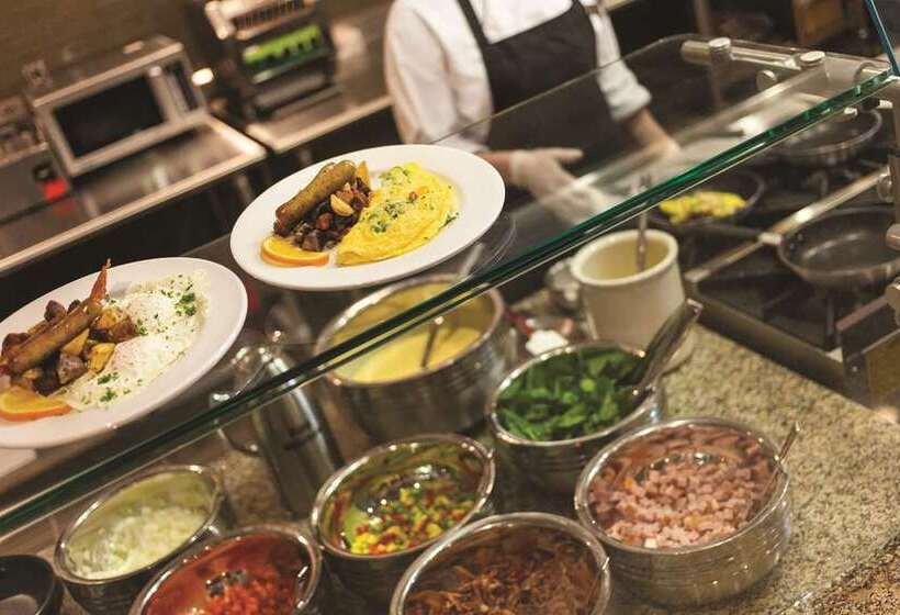 호텔 Embassy Suites Saratoga Springs