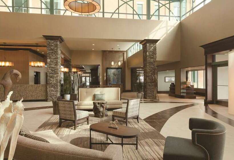 호텔 Embassy Suites Saratoga Springs