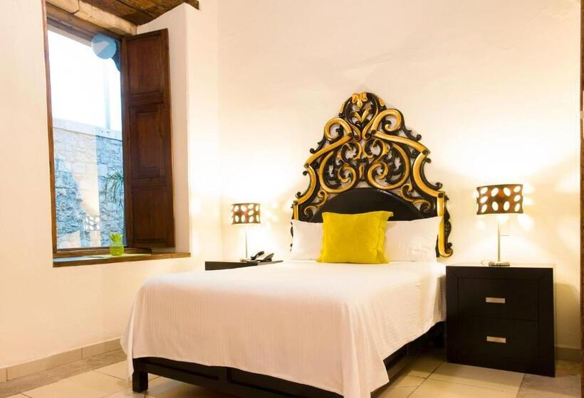 호텔 Expres By Hosting House