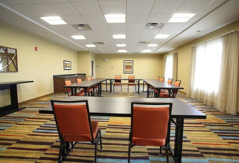 فندق Fairfield Inn & Suites By Marriott East Grand Forks