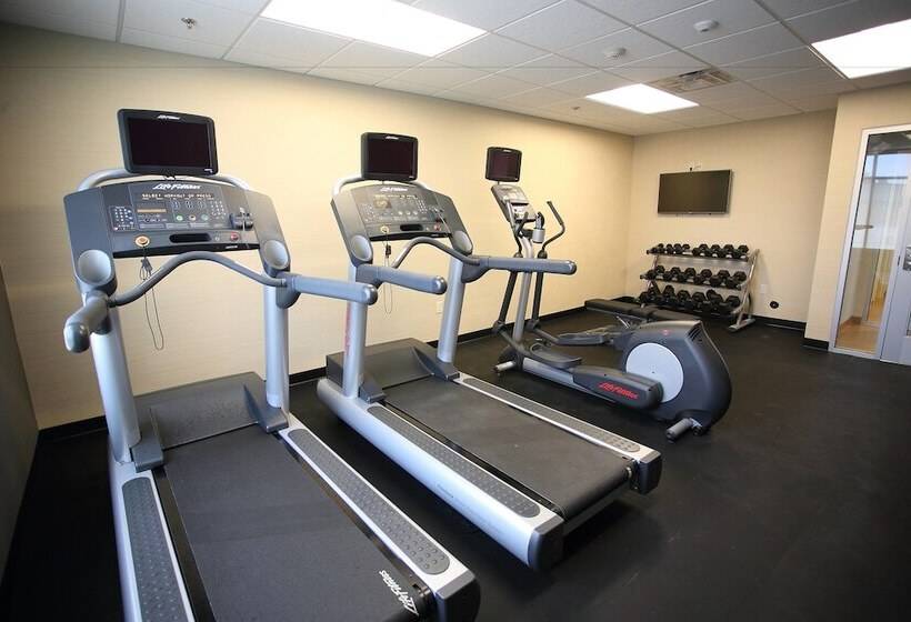 فندق Fairfield Inn & Suites By Marriott East Grand Forks