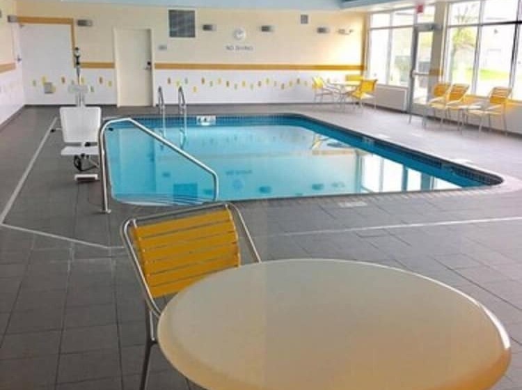 فندق Fairfield Inn & Suites By Marriott East Grand Forks