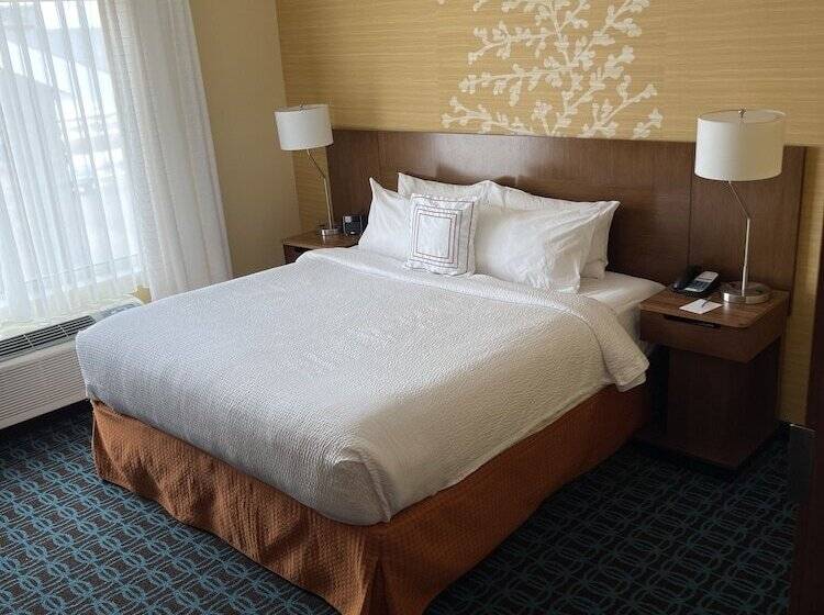 فندق Fairfield Inn & Suites By Marriott East Grand Forks