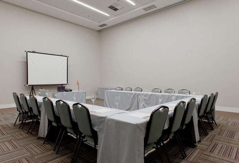 Отель Golden Tulip Sao Jose Dos Campos