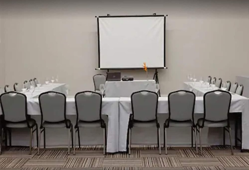 Отель Golden Tulip Sao Jose Dos Campos