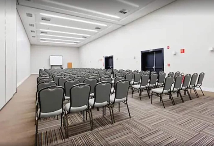 Отель Golden Tulip Sao Jose Dos Campos