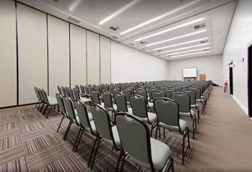 Отель Golden Tulip Sao Jose Dos Campos