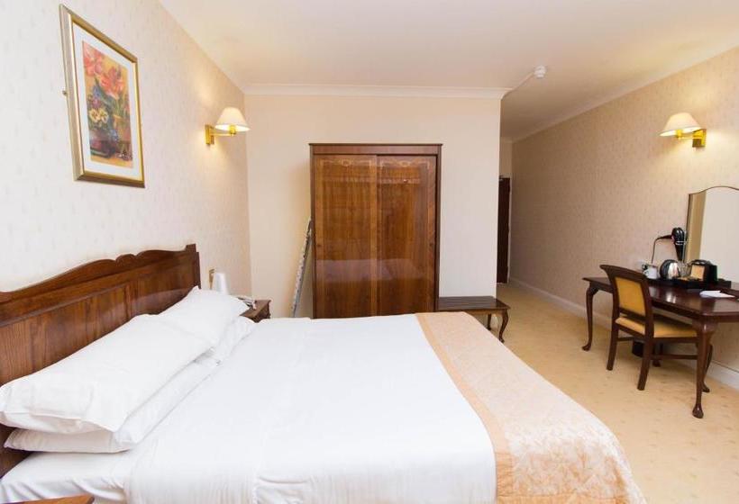 Отель Hadlow Manor