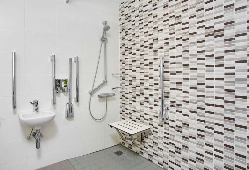 בית מלון כפרי Hampton By Hilton Bristol City Centre