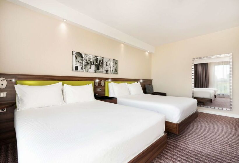 Отель Hampton By Hilton Krakow