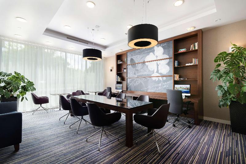 Отель Hampton By Hilton Krakow