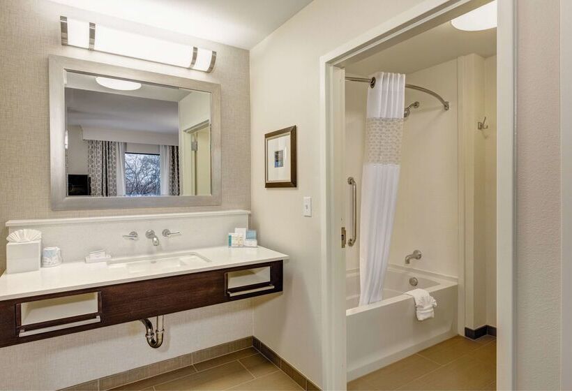 فندق Hampton Inn & Suites Dallas/plano East