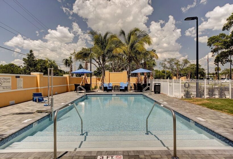 בית מלון כפרי Hampton Inn & Suites Vero Beach Downtown