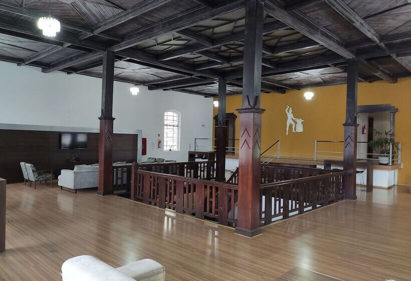 בית מלון כפרי Hara Palace