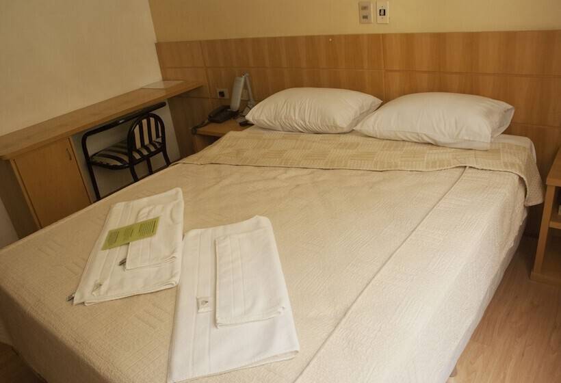 בית מלון כפרי Hara Palace