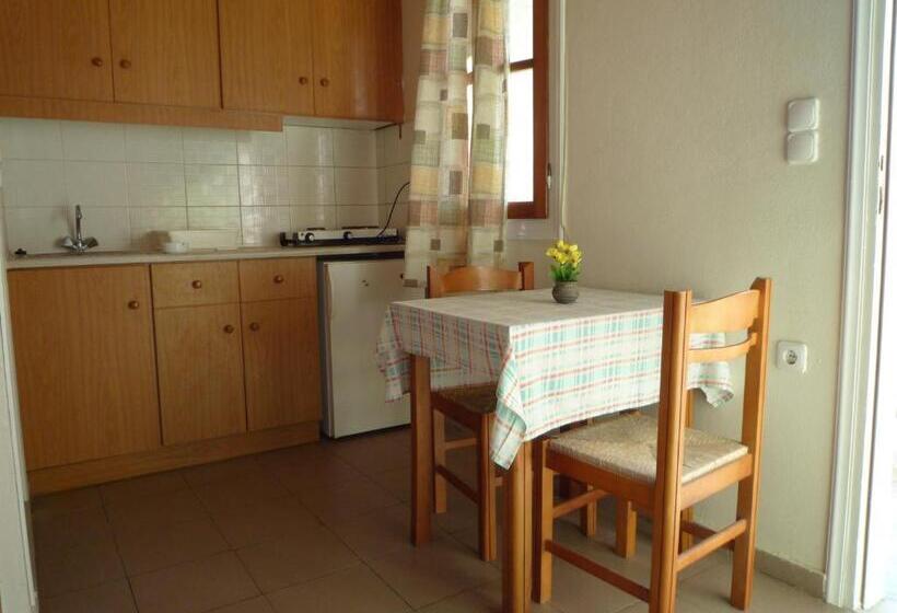 בית מלון כפרי Haris Apartments