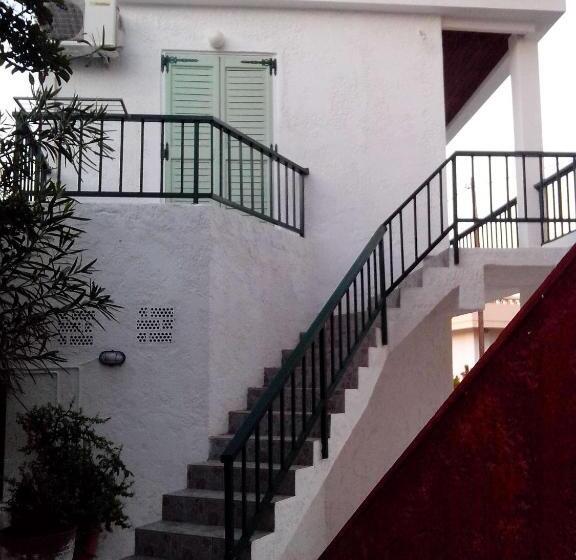 בית מלון כפרי Haris Apartments