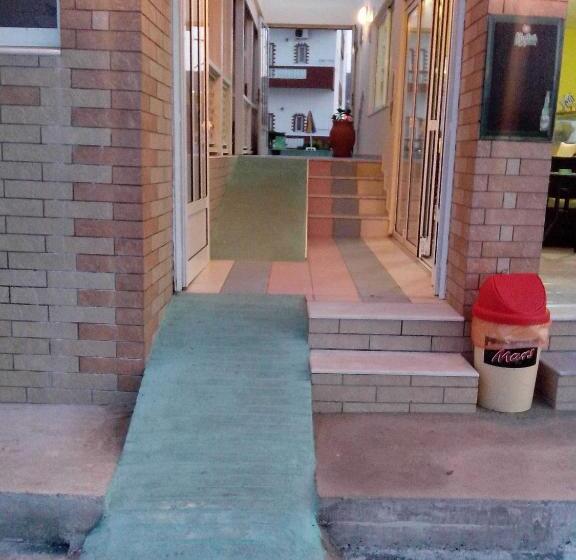 בית מלון כפרי Haris Apartments