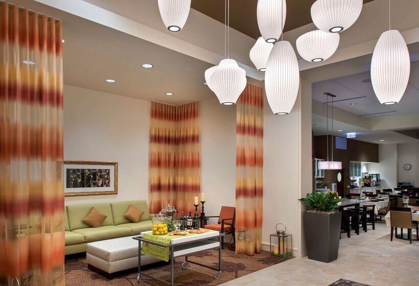 هتل Hilton Garden Inn Chicago Downtown Riverwalk