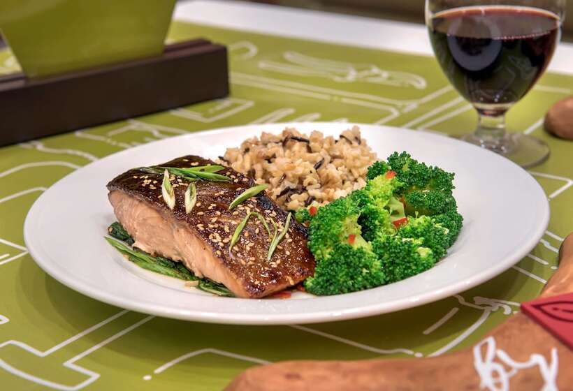 هتل Hilton Garden Inn Chicago Downtown Riverwalk