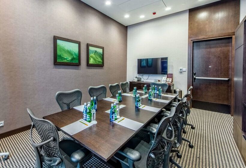 Отель Hilton Garden Inn Krakow Airport