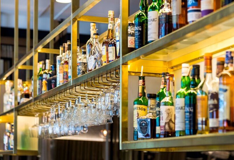 Отель Hilton Garden Inn Krakow Airport