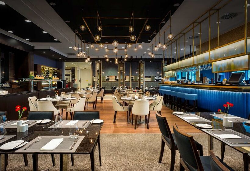 Отель Hilton Garden Inn Krakow Airport