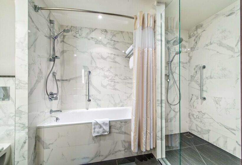 Отель Hilton Garden Inn Krakow Airport