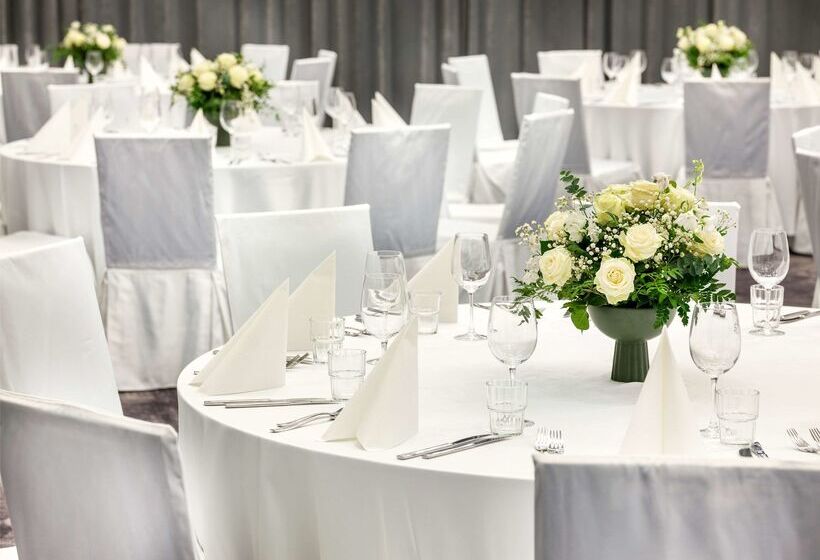 Отель Hilton Garden Inn Krakow Airport