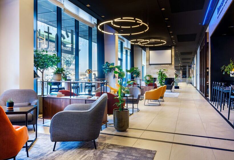 Отель Hilton Garden Inn Krakow Airport