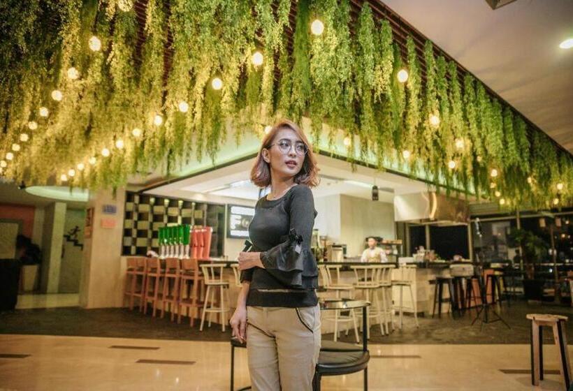 בית מלון כפרי Horison Samarinda