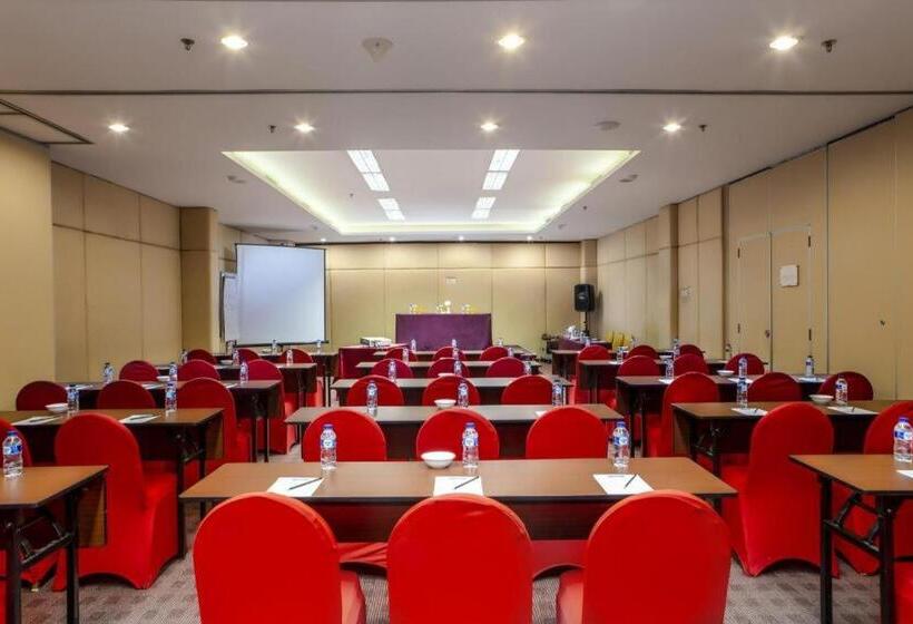 בית מלון כפרי Horison Samarinda