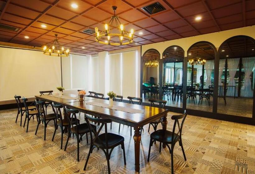 King S Hotel Nagoya Batam