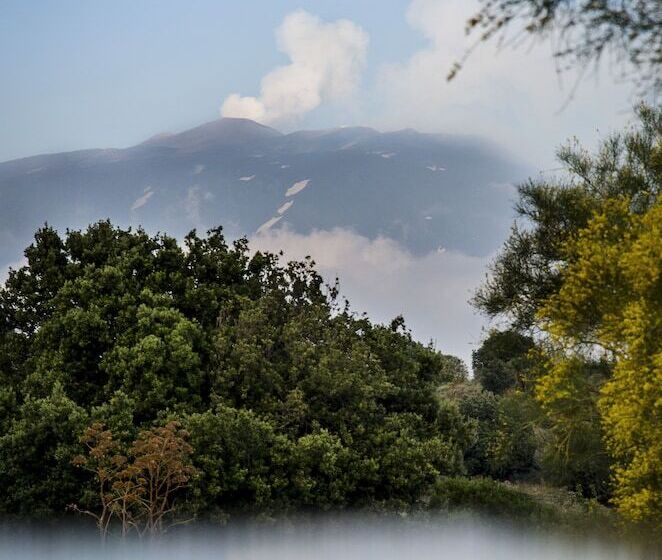Отель La Fucina di Vulcano