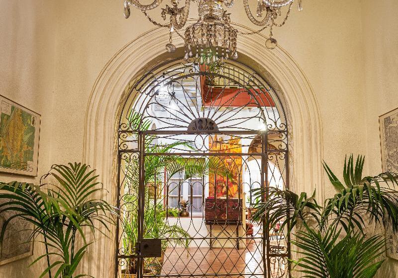 هتل Las Casas De El Arenal