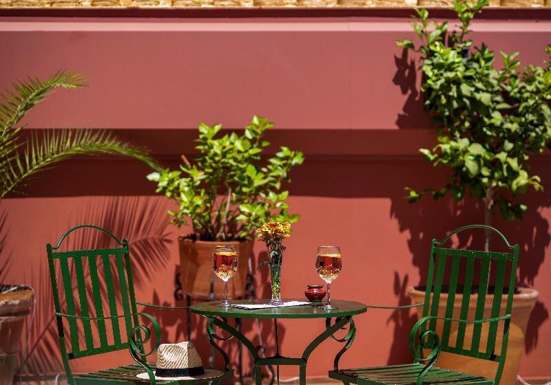 هتل Las Casas De El Arenal