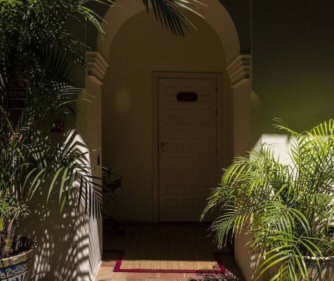 هتل Las Casas De El Arenal