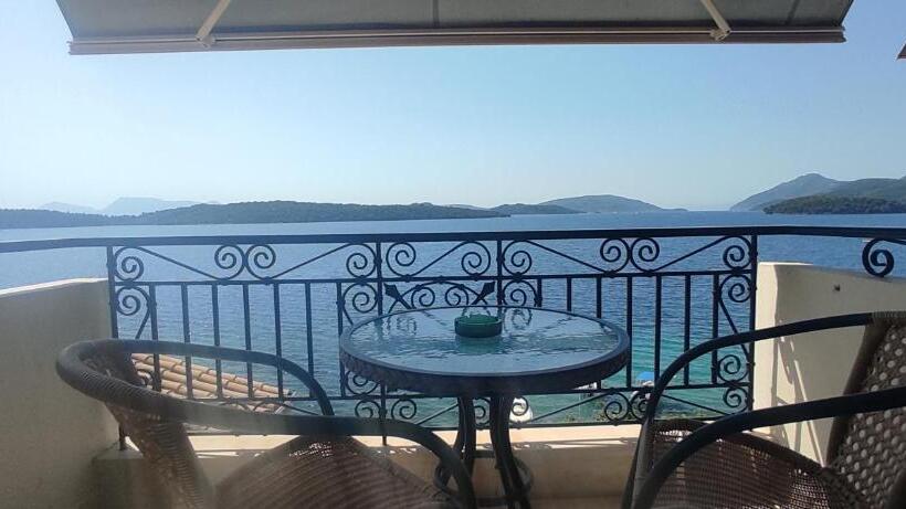 בית מלון כפרי Logan S Beach