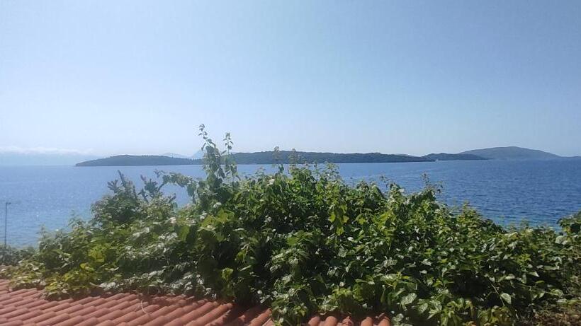 בית מלון כפרי Logan S Beach