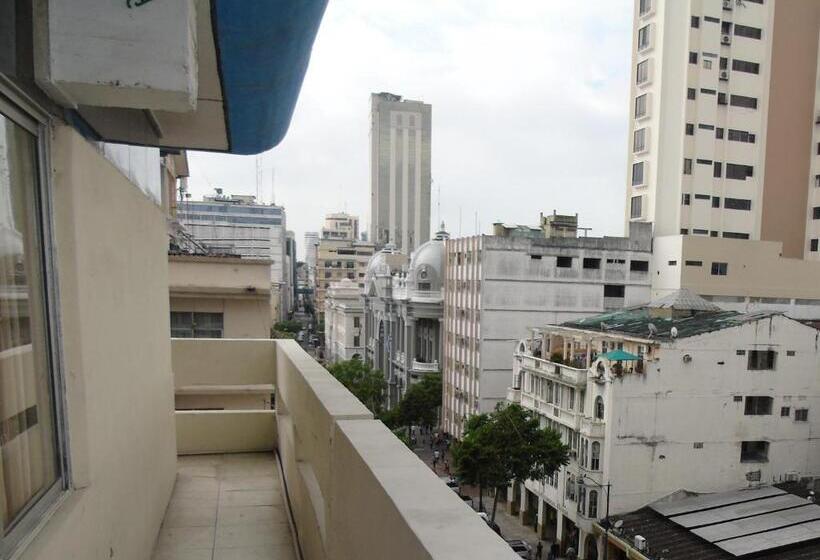 فندق Malecon Inn