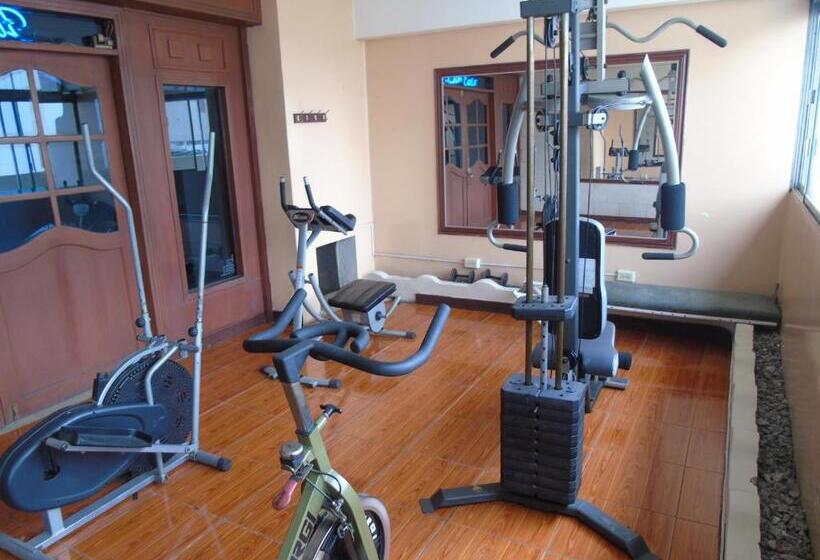 فندق Malecon Inn