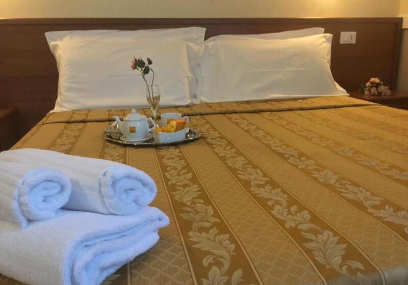 هتل Marco Polo Self Check In