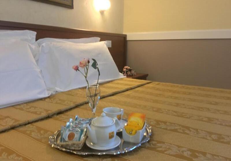 هتل Marco Polo Self Check In