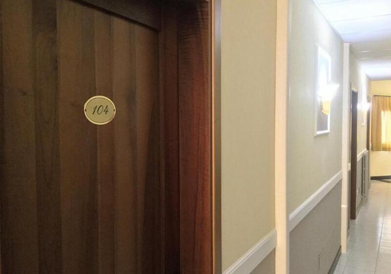 هتل Marco Polo Self Check In