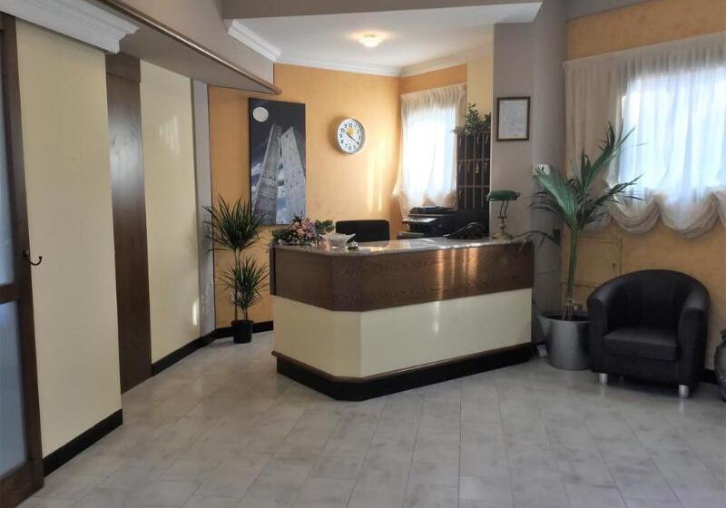 هتل Marco Polo Self Check In